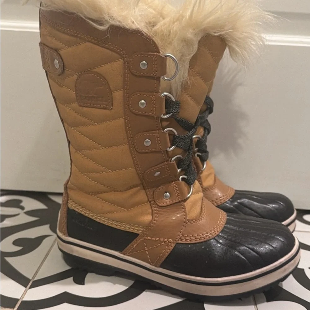Sorel Tan and Black Waterproof Boots, kids